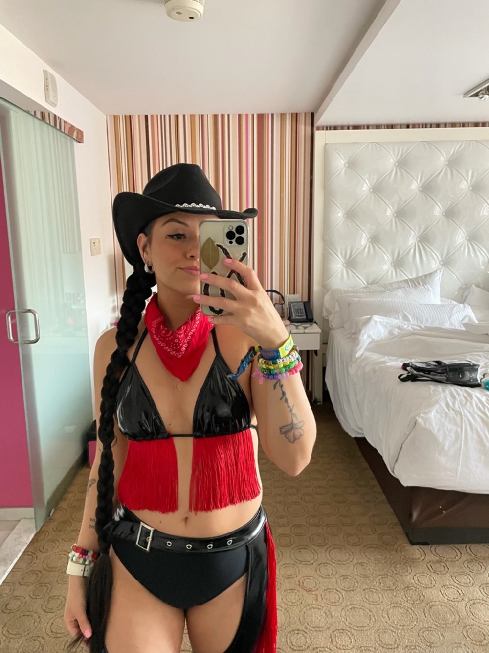 Rodeo Raver - Picture 7 of 8